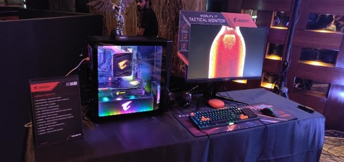 AORUS XTREME LAND - AORUS World's First Tactical Monitor (2)