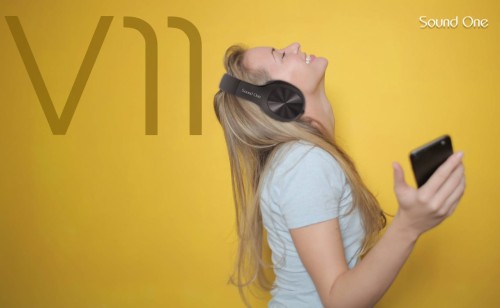 Sound One V11 headphone - lifestyle